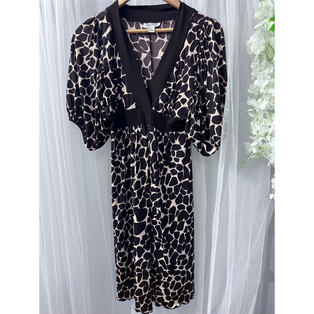 En Focus Studio Women 8 Giraffe Animal Print V-Neck Puff Sleeve Empire Dress